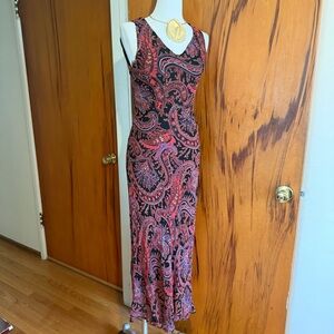 Sleeveless Paisley Maxi Dress in Black and Red